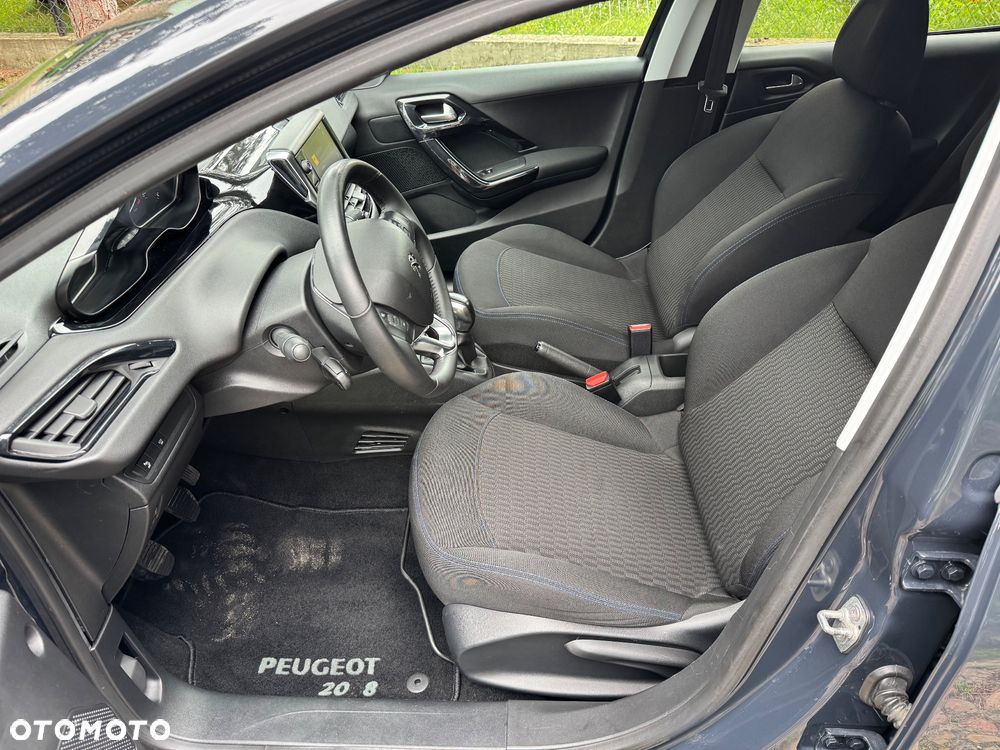 Peugeot 208 PureTech 82 Stop & Start Signature - 14