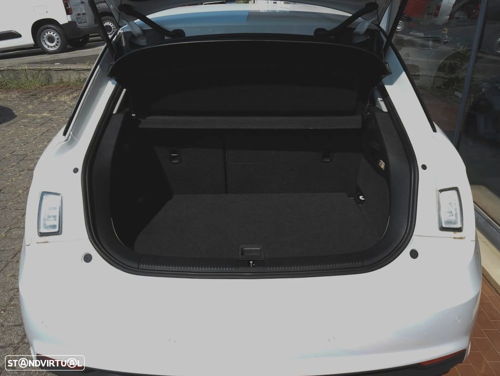 Audi A1 1.6 TDI S tronic design - 27