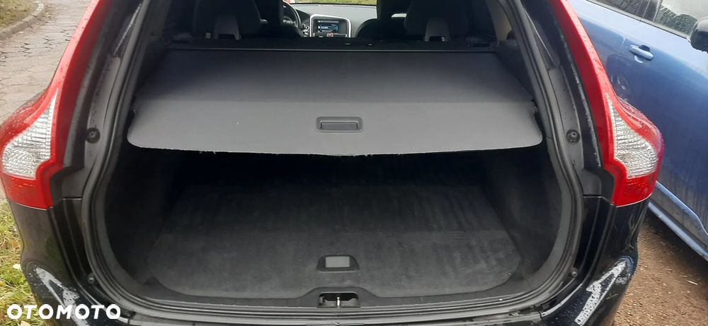 Volvo XC 60 D5 AWD Momentum - 11