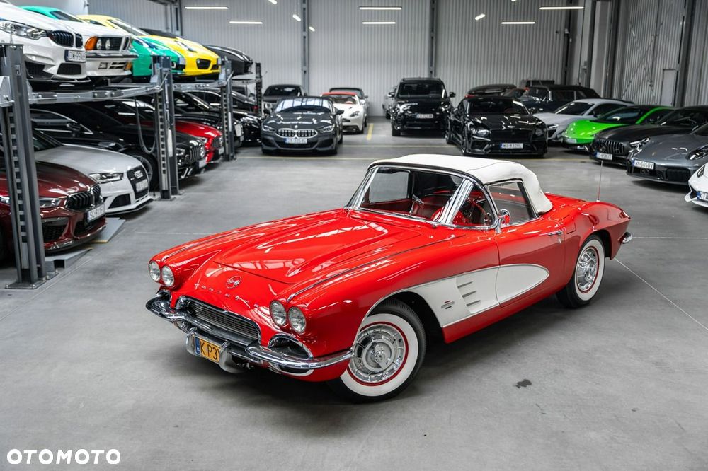 Chevrolet Corvette - 9