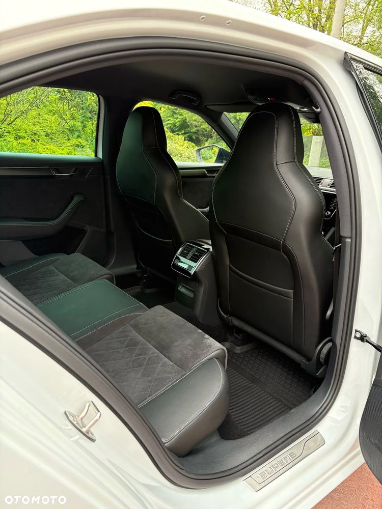 Skoda Superb 1.5 TSI Sportline DSG - 10