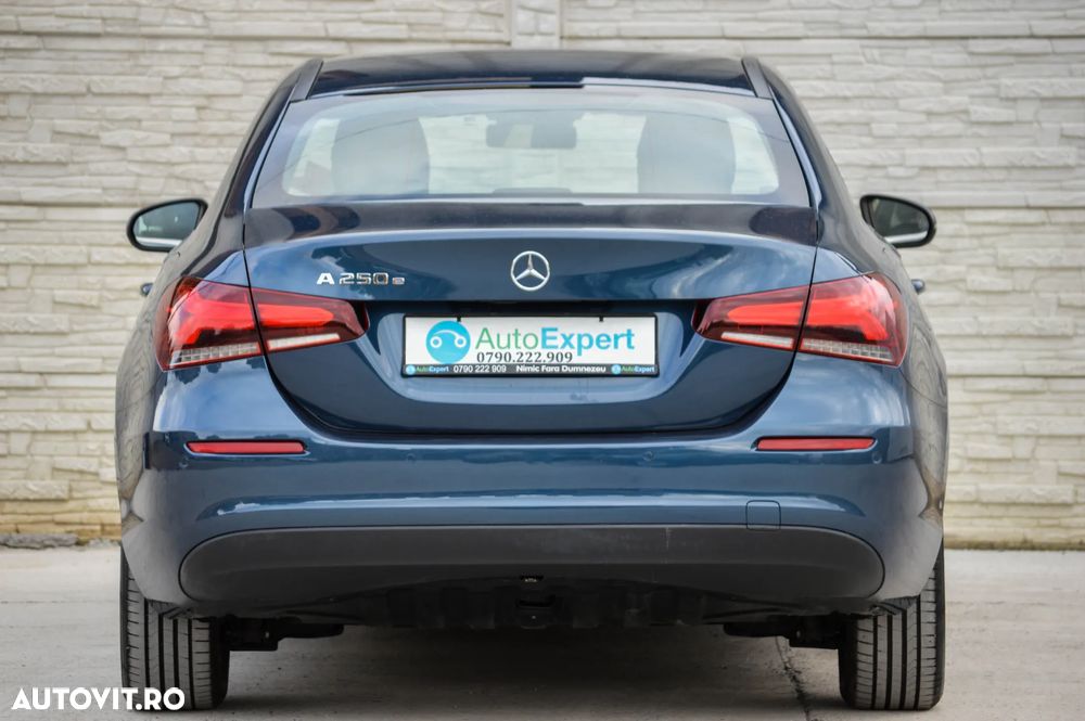 Mercedes-Benz A 250 e 8G-DCT Lim. Progressive Advanced - 16