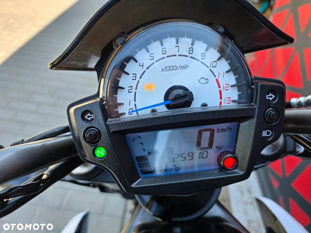 Kawasaki ER - 21