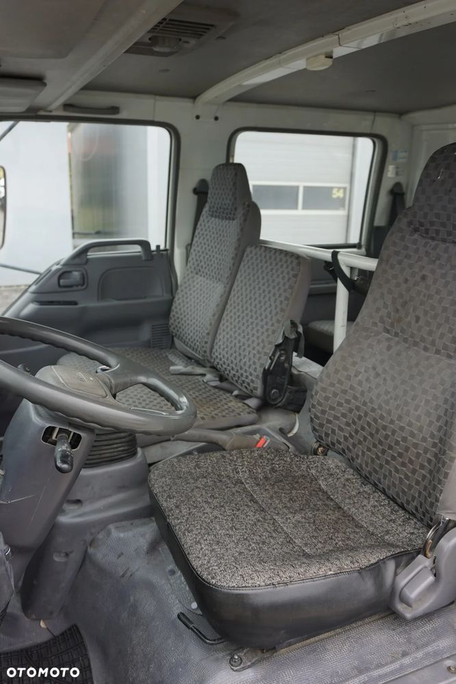 Isuzu NPR 7 osób, DOKA - 10
