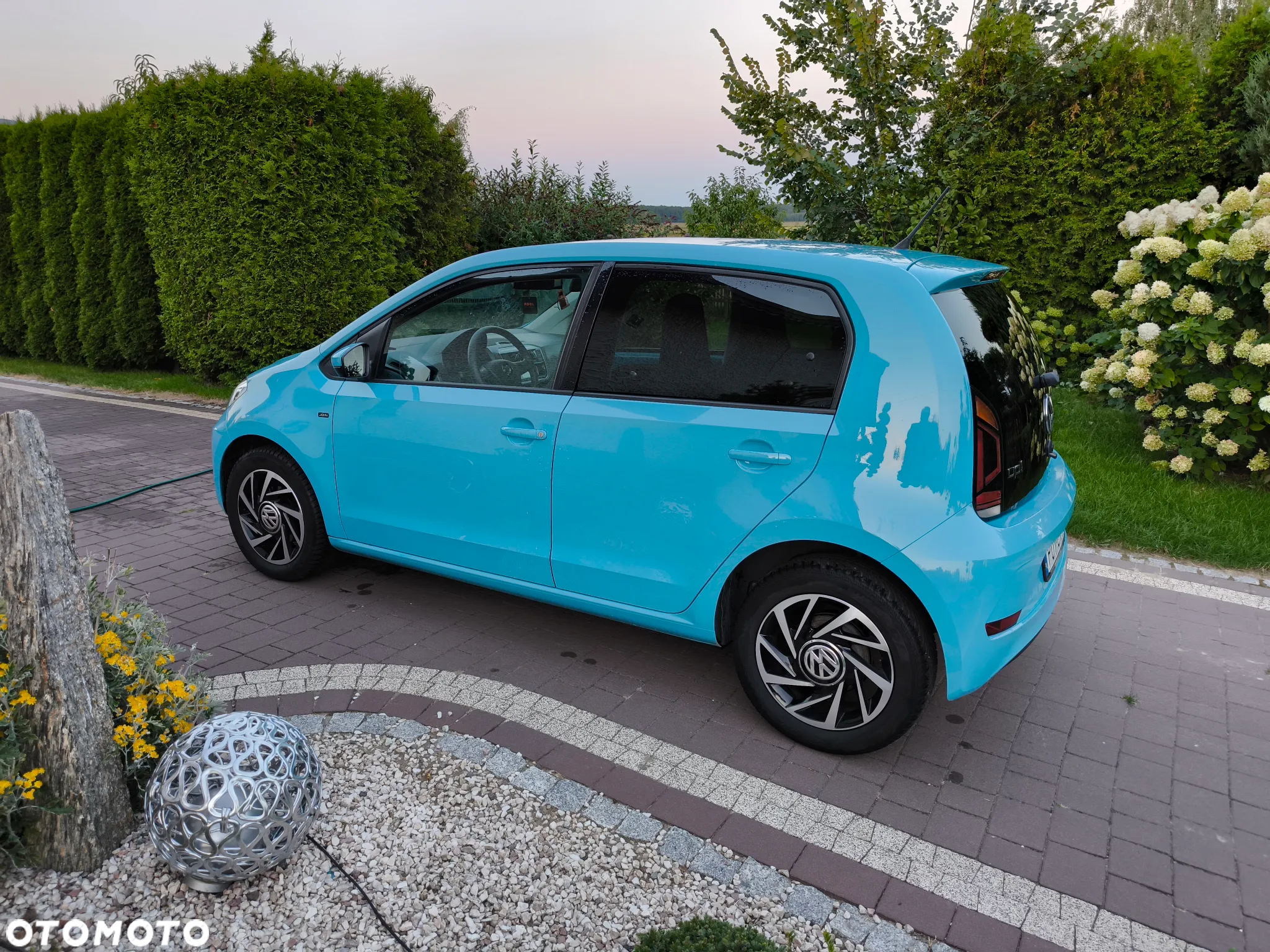 Volkswagen up! - 4