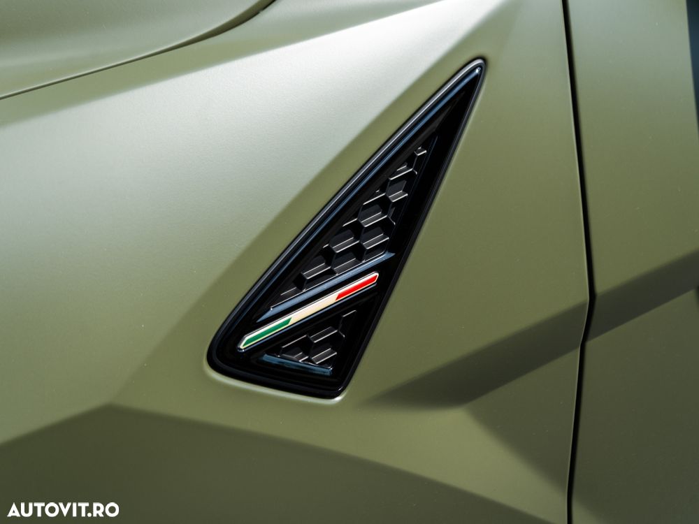 Lamborghini URUS - 11