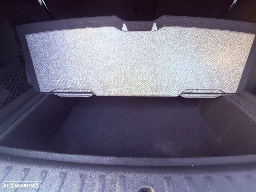 BMW X1 sDrive18d Pack Desportivo M - 30