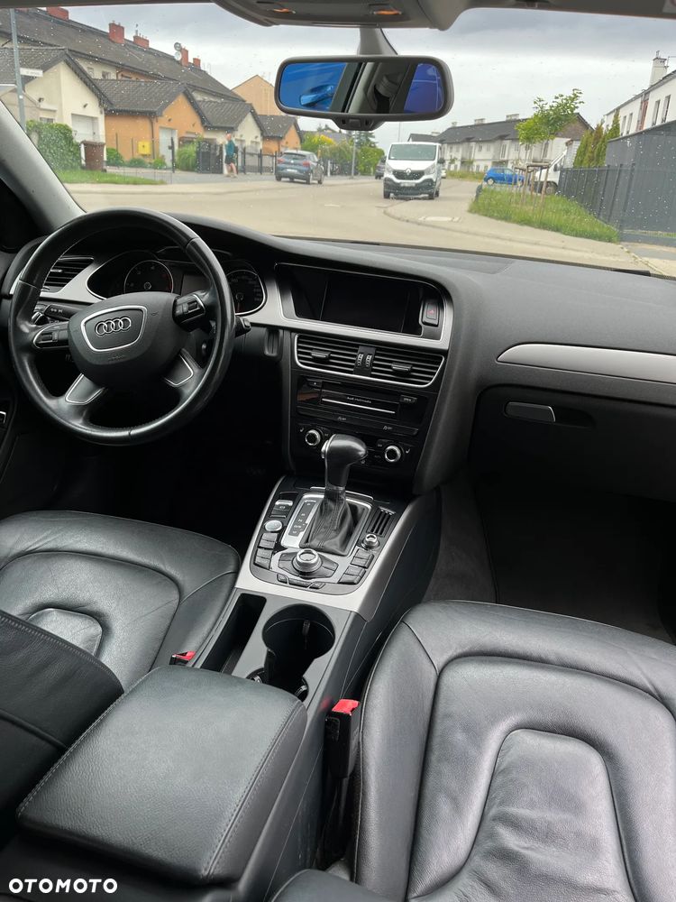 Audi A4 Limousine - 11