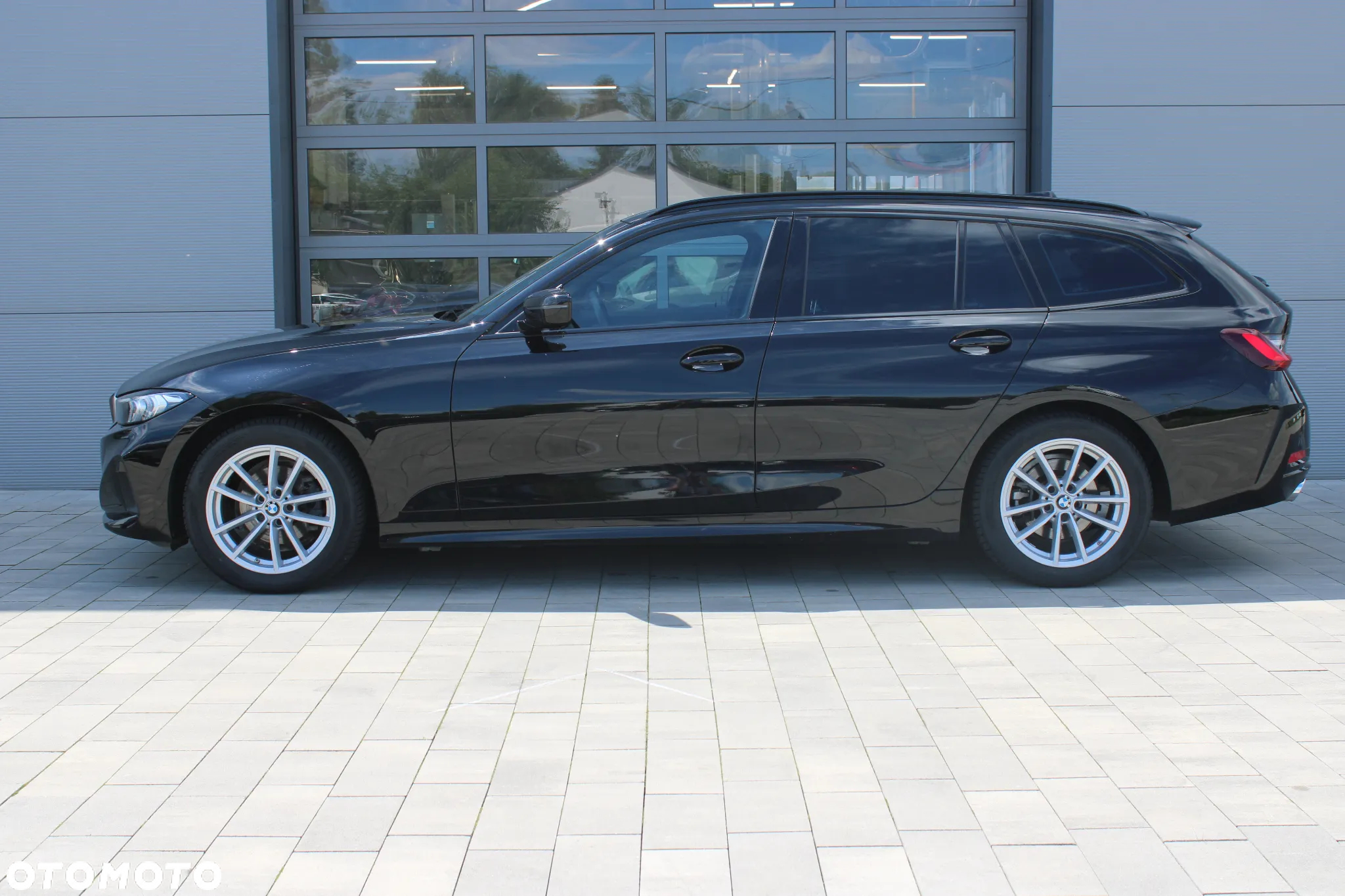 BMW Seria 3 318i - 8