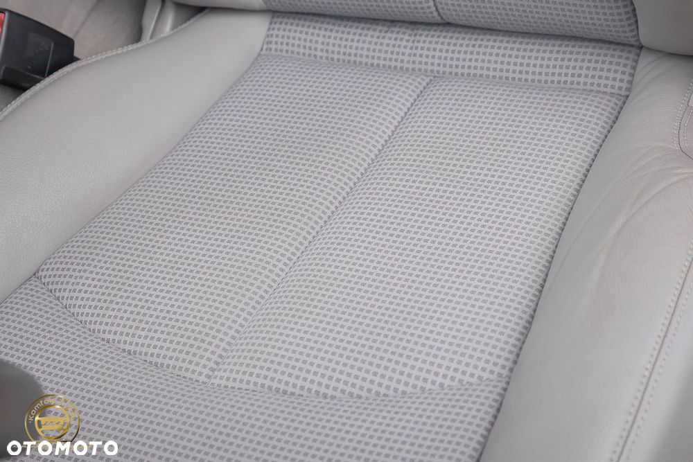 Mercedes-Benz Klasa E 320 CDI Avantgarde - 13