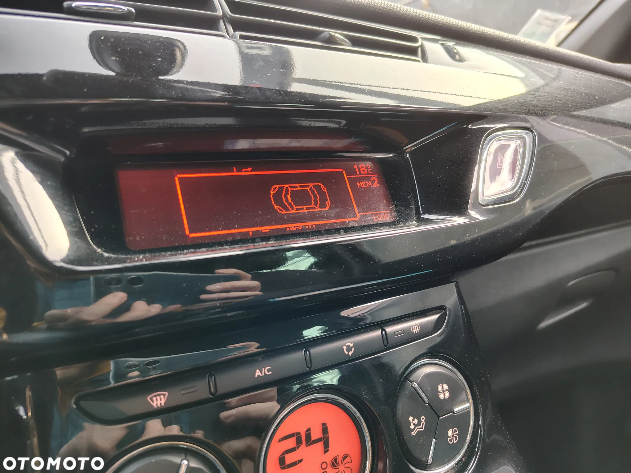 Citroën DS3 HDi 90 FAP SoChic - 12