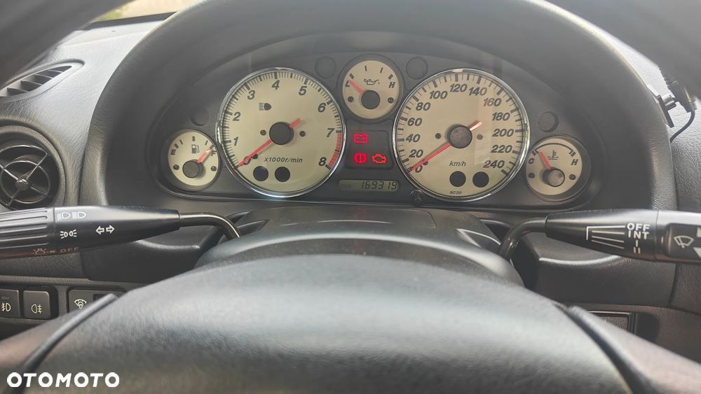 Mazda MX-5 1.8 16V - 10