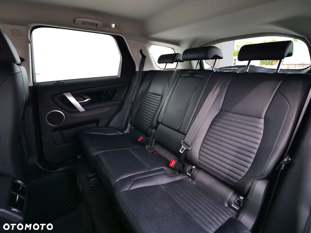 Land Rover Discovery Sport 2.0 D200 mHEV R-Dynamic SE - 29