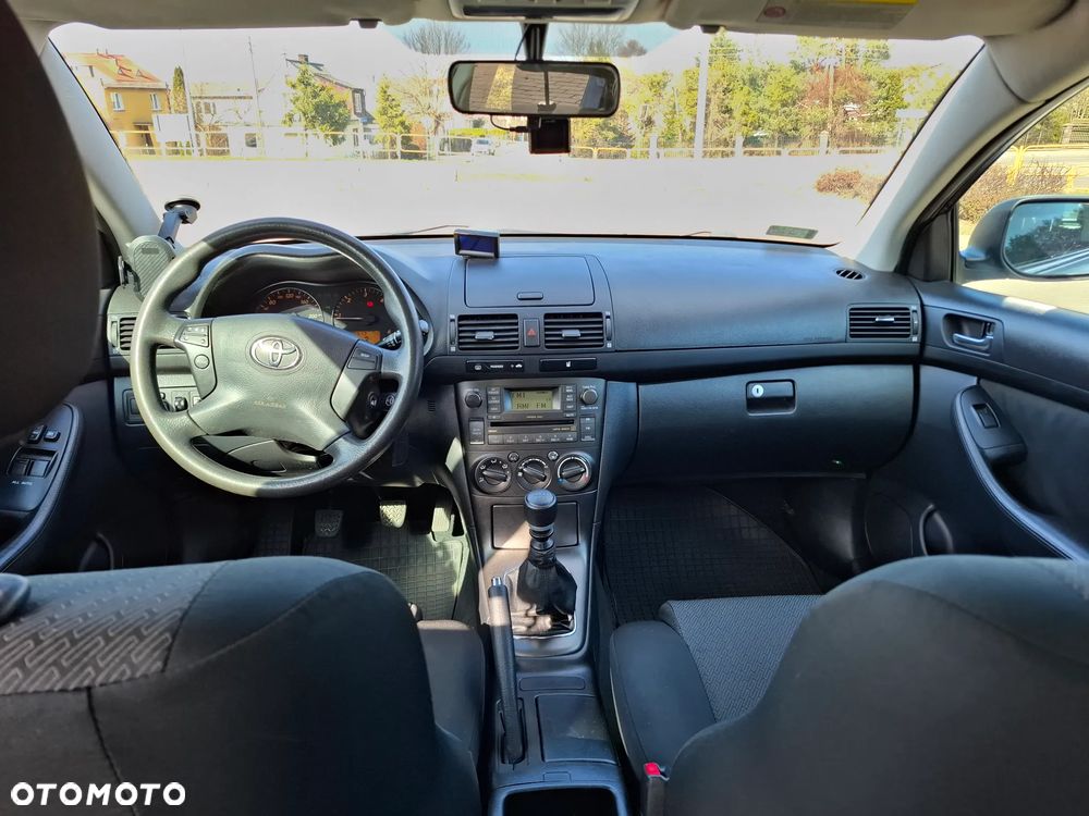 Toyota Avensis 2.0 D-4D Luna - 6