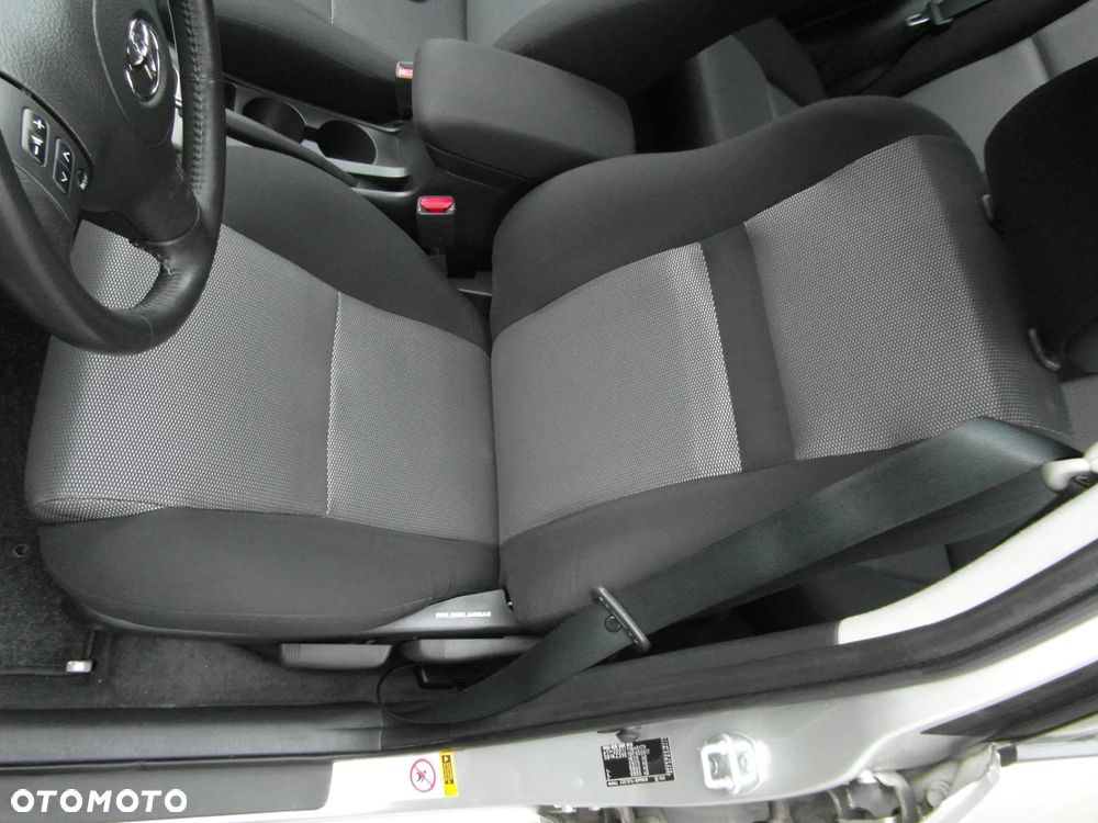 Toyota Corolla 1.6 VVT-i Automatik Edition - 16