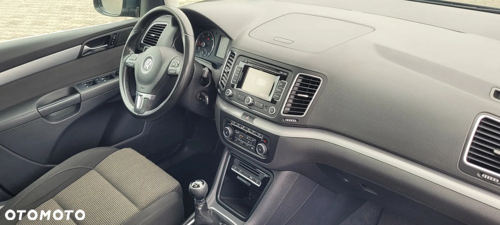 Volkswagen Sharan - 26