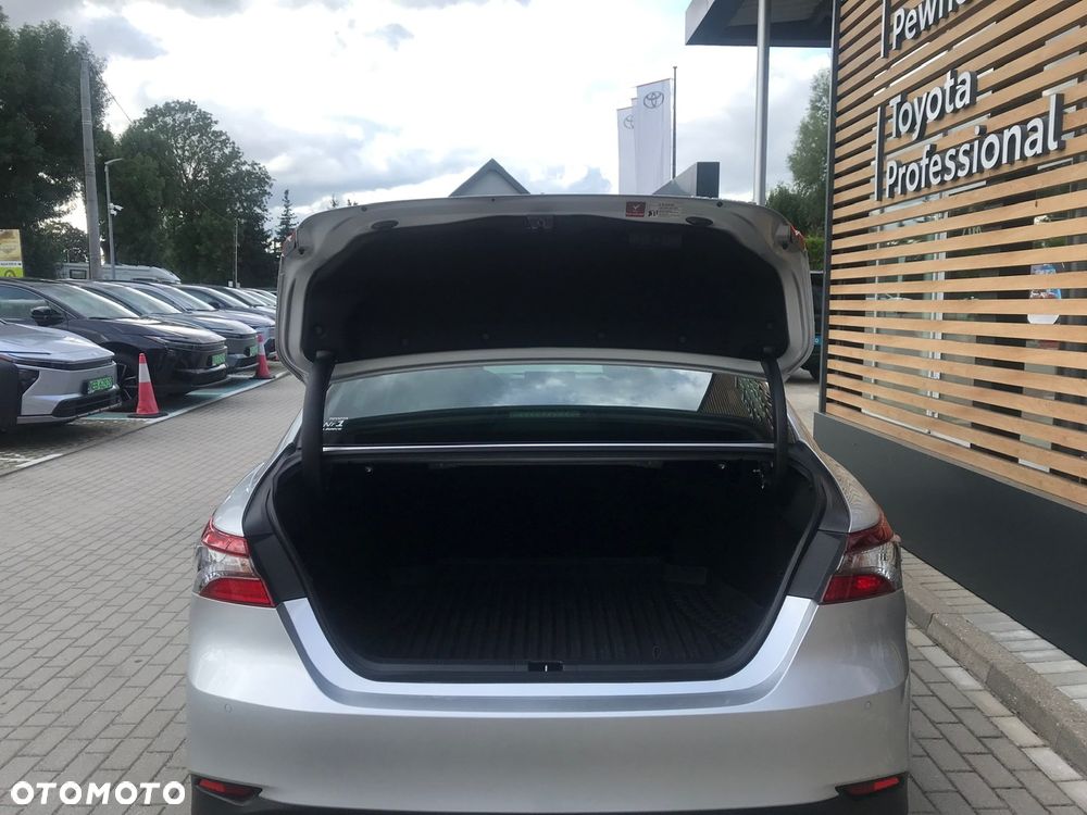 Toyota Camry 2.5 Hybrid Prestige CVT - 6
