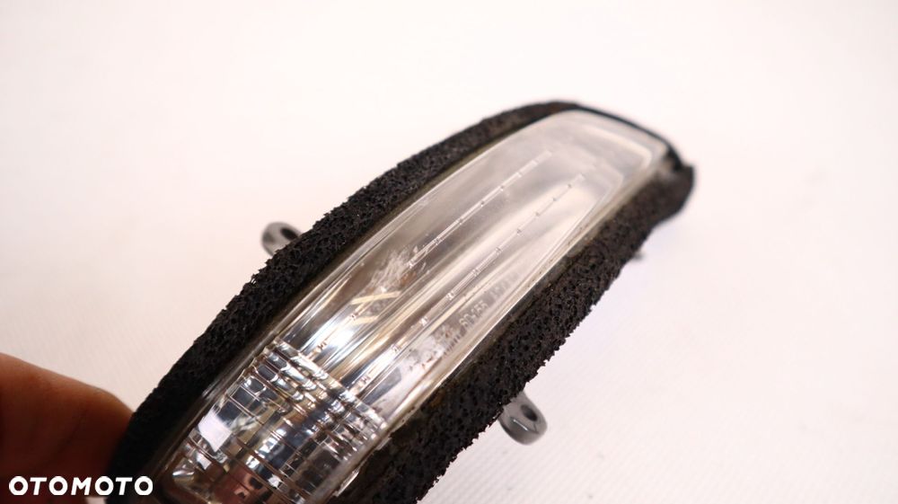 TOYOTA LAND CRUISER 200 12- KIERUNKOWSKAZ LUSTERKA PRAWY - 3