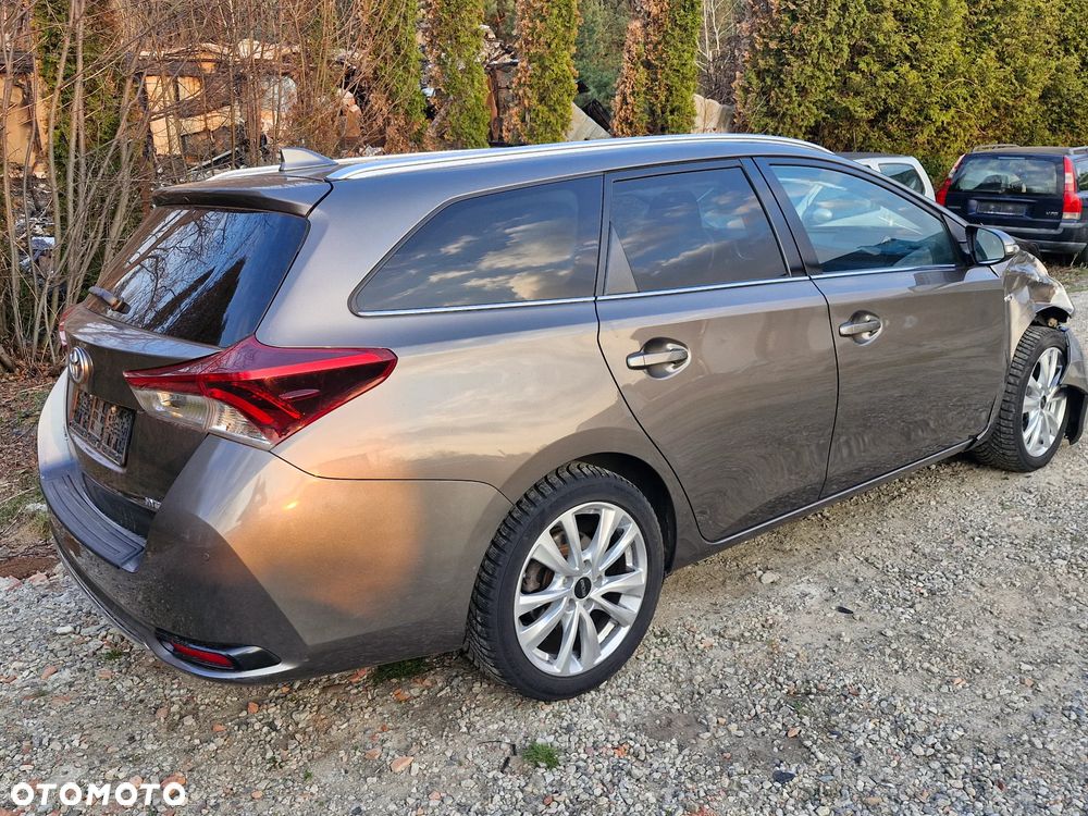 Toyota Auris 1.8 VVT-i Automatik Executive - 1