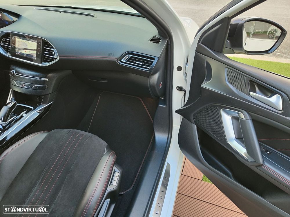 Peugeot 308 SW 1.5 BlueHDi GT EAT8 - 30