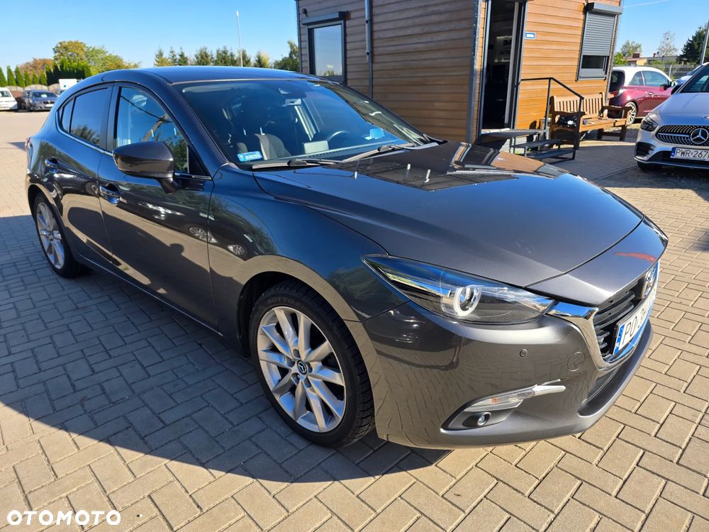 Mazda 3 2018 photo 2