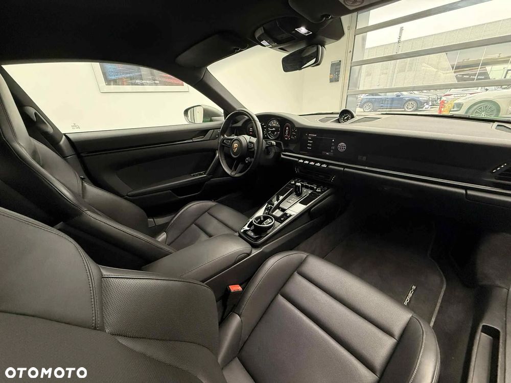 Porsche 911 Carrera T PDK - 22