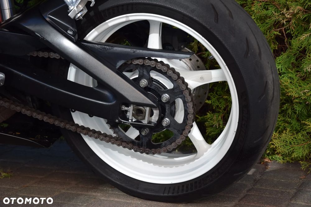 Yamaha R6 - 12