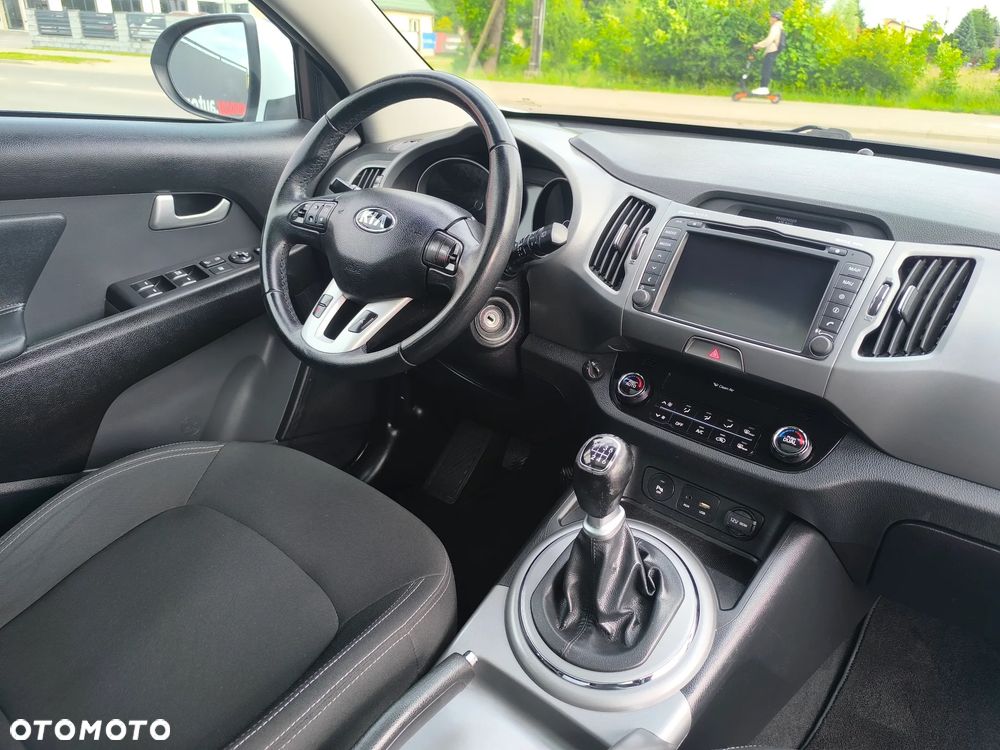 Kia Sportage 1.7 CRDI 2WD Dream-Team Edition - 18
