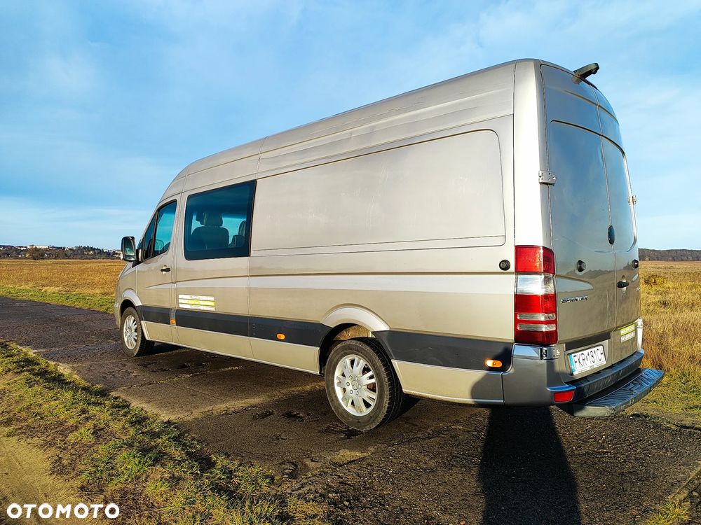 Mercedes-Benz Sprinter - 2