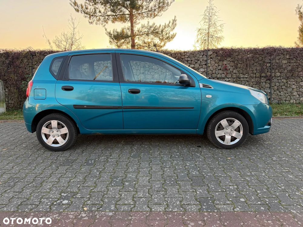 Chevrolet Aveo 1.2 16V Base - 15
