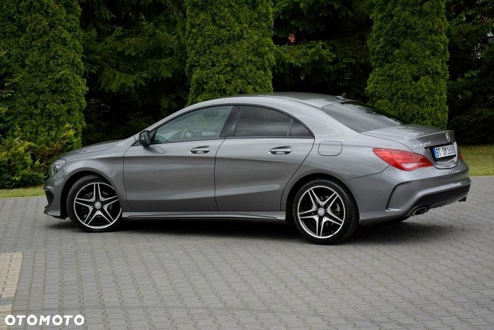 Mercedes-Benz CLA 200 7G-DCT AMG Line - 4
