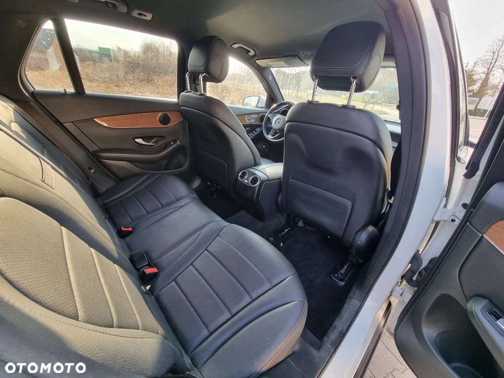 Mercedes-Benz GLC - 16