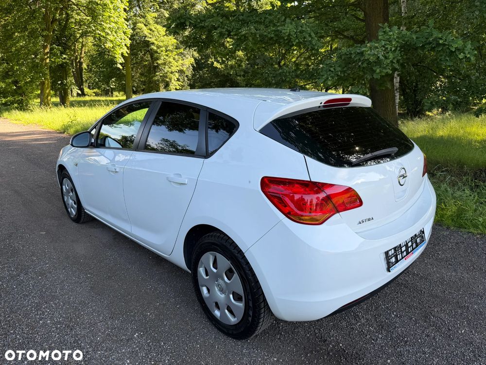 Opel Astra 1.6 ecoFLEX Start/Stop - 11