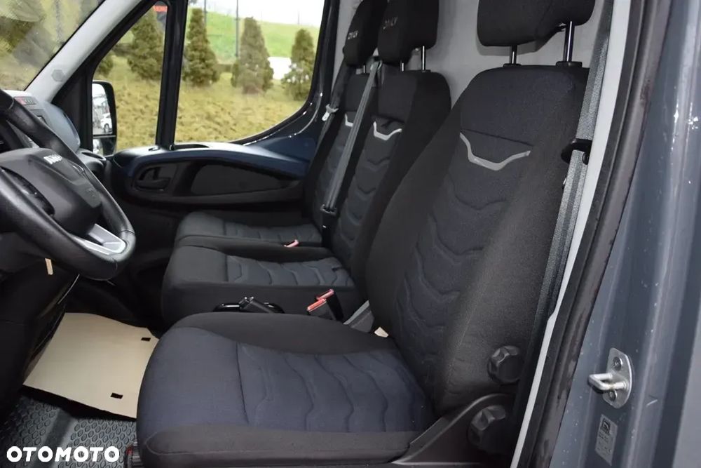 Iveco DAILY 35S18 Hi Matic  180Km 18M3 - 12