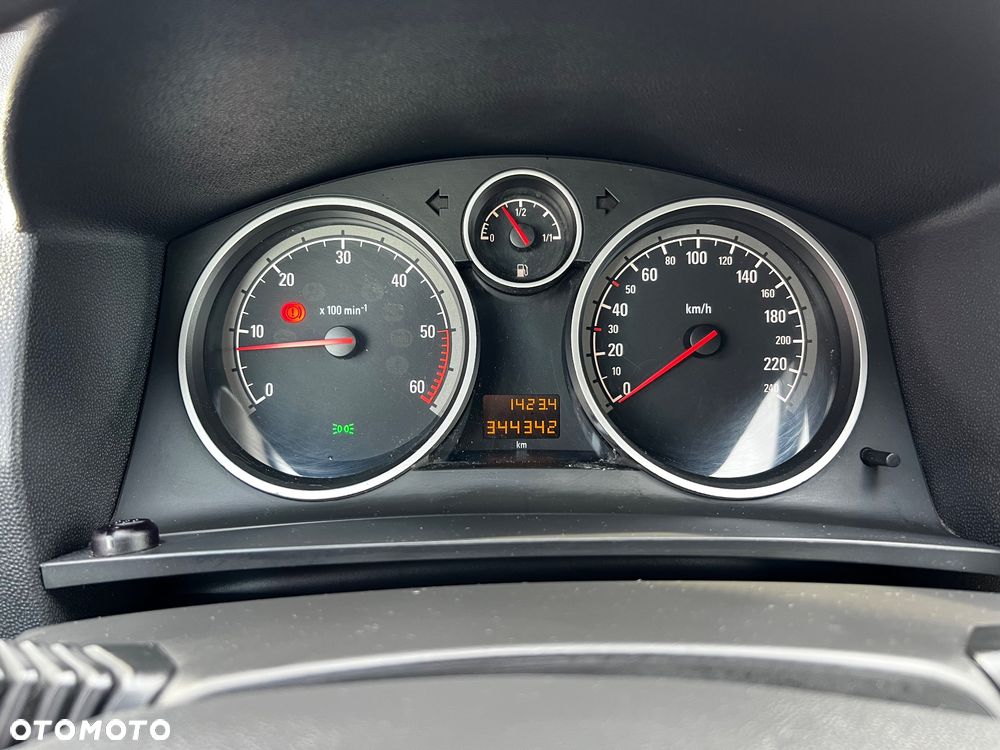 Opel Zafira 1.9 CDTI - 24