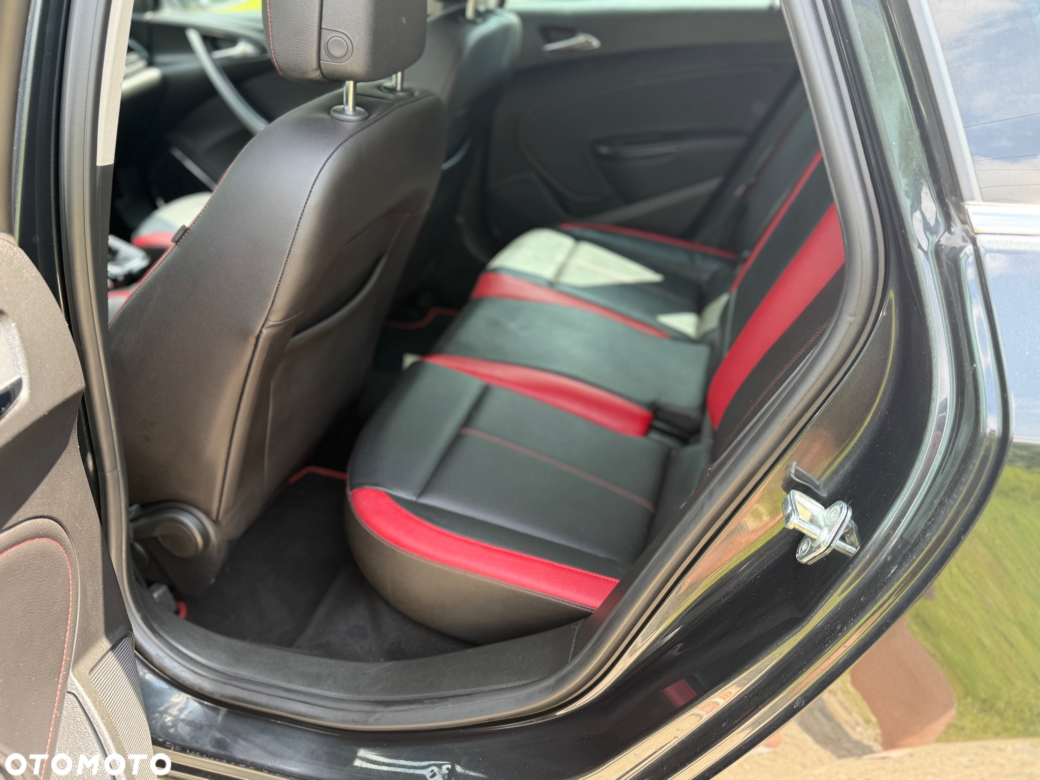 Opel Astra 2.0 BiTurbo CDTI DPF ecoFLEX SportsTourer St - 12