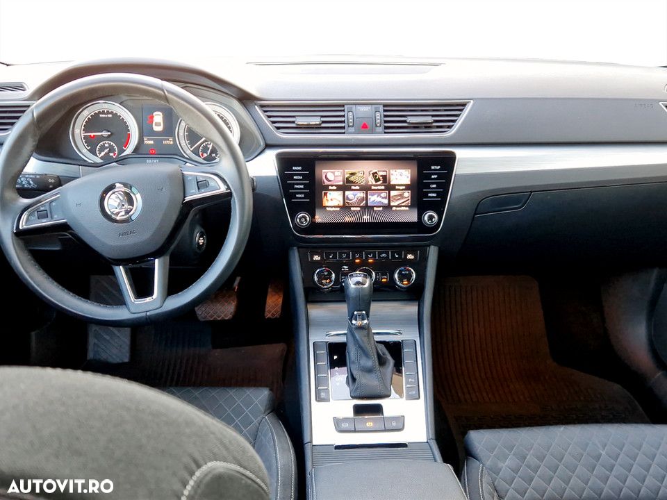 Skoda Superb 2.0 TDI DSG Ambition - 14