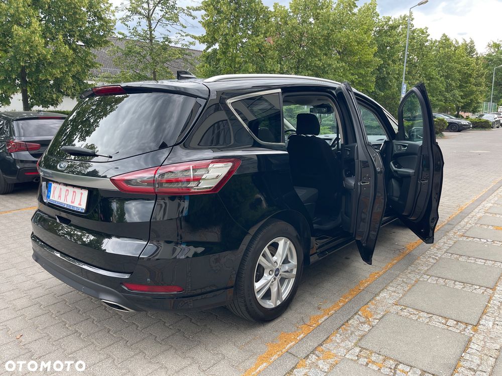 Ford S-Max - 16