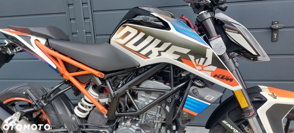 KTM Duke 125 - 24