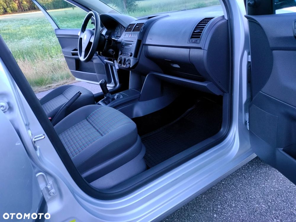 Volkswagen Polo 1.2 Style - 26