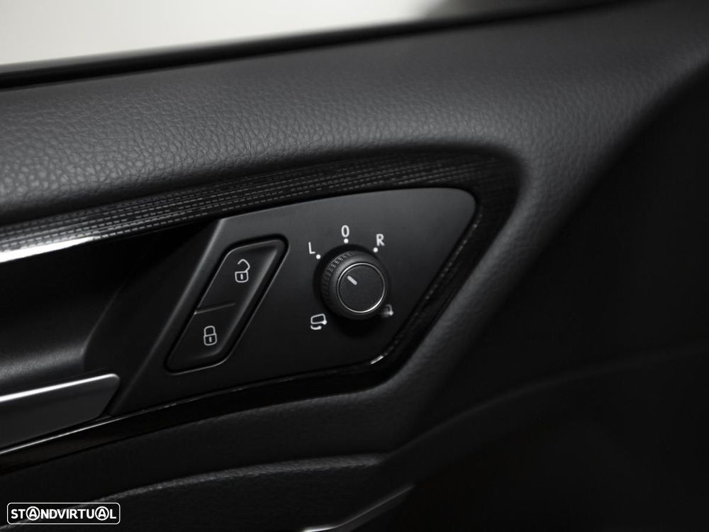 VW Golf van 2.0TDI DSG7 HIGHLINE c/iva - 23