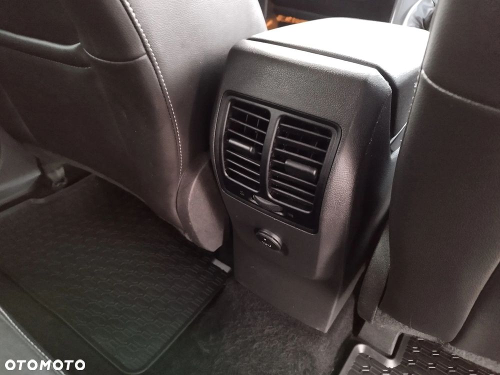 Ford Kuga 2.0 TDCi 4x4 Titanium - 18