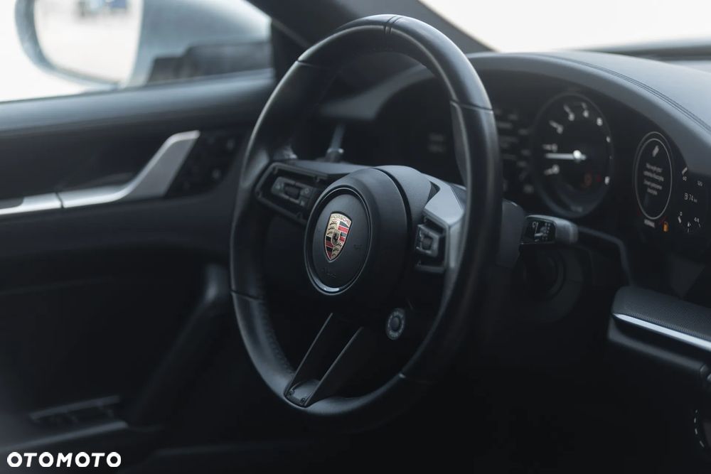 Porsche 911 Carrera S - 25