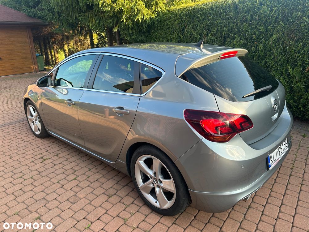 Opel Astra - 2