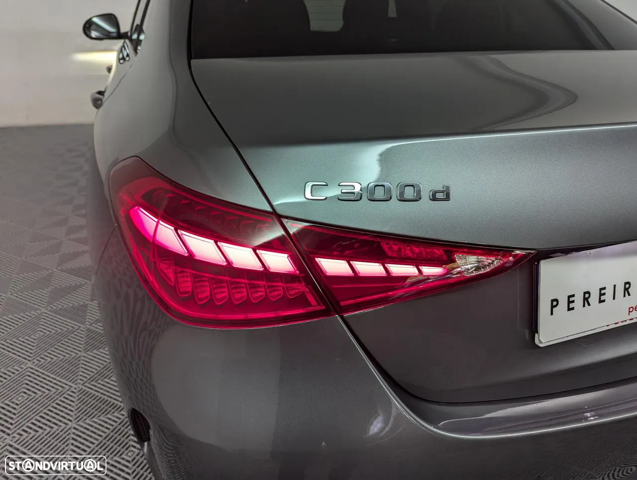 Mercedes-Benz C 300 d AMG Line - 14
