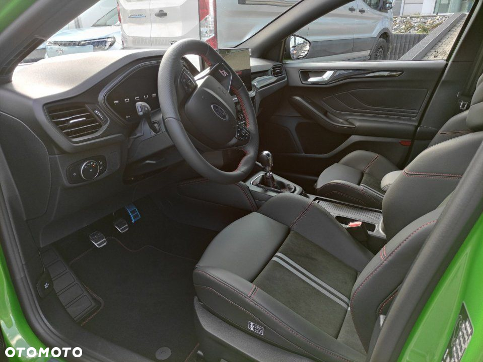 Ford Focus - 24