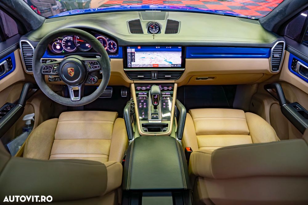 Porsche Cayenne Turbo - 17