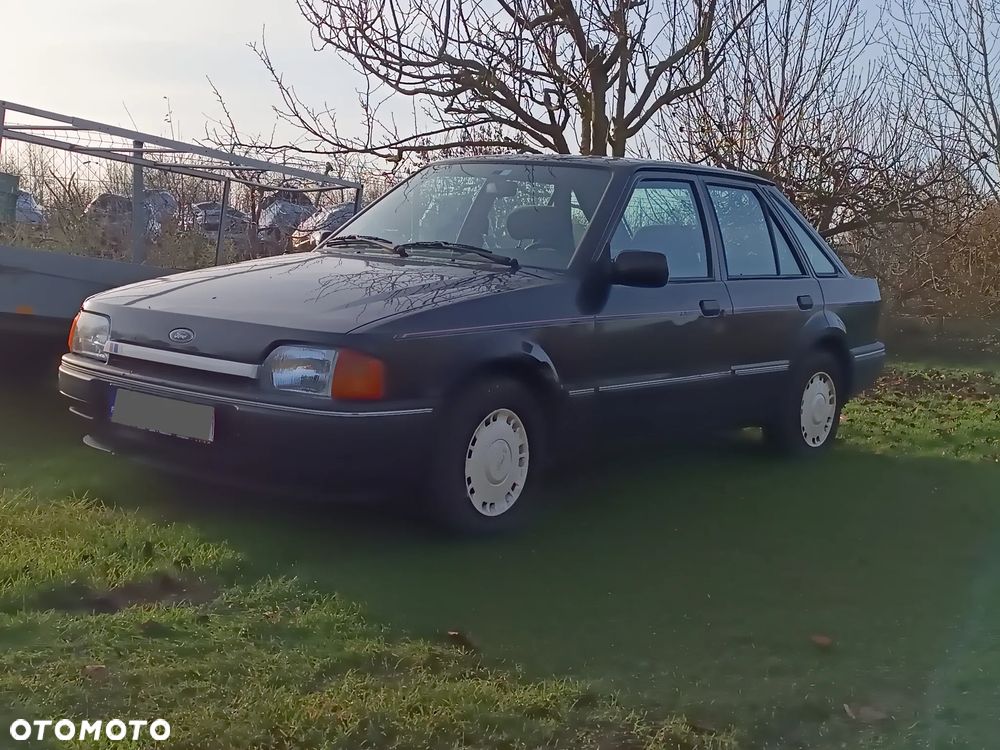 Ford Escort - 3