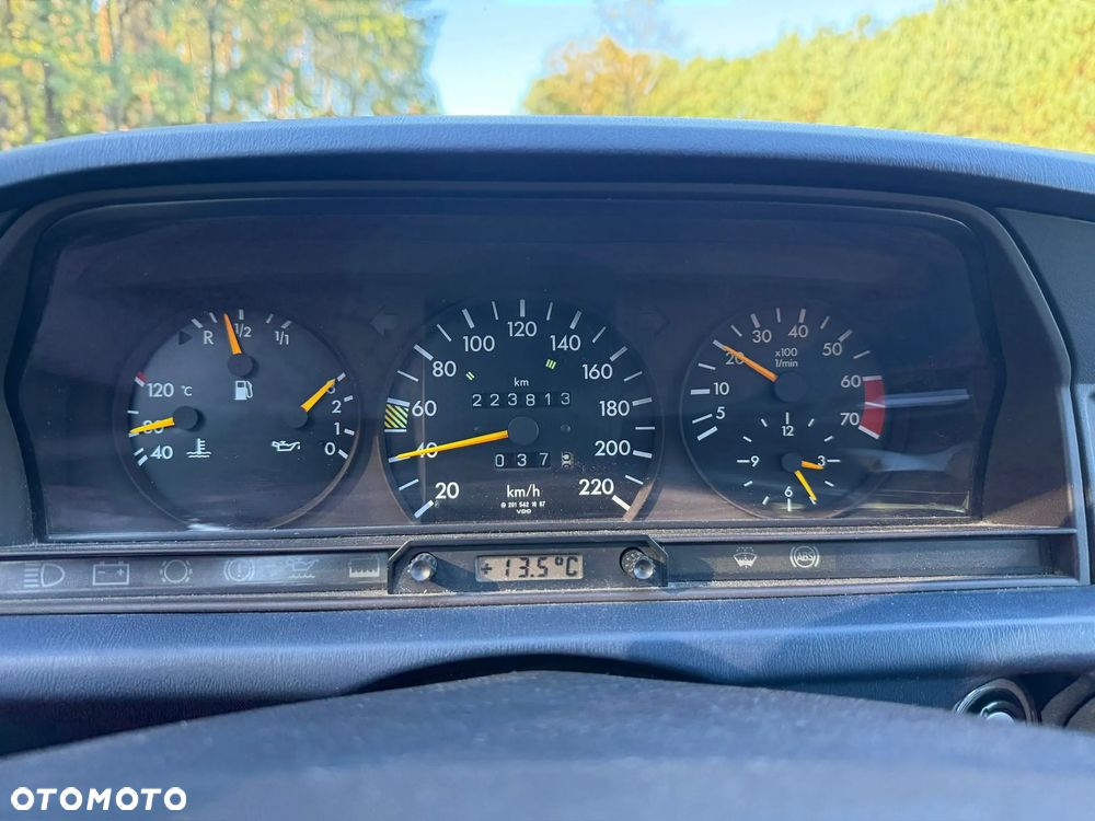 Mercedes-Benz W201 (190) - 8