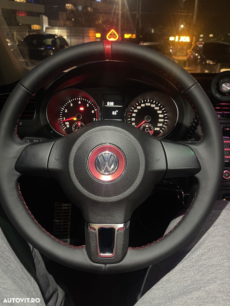 Volkswagen Golf - 11